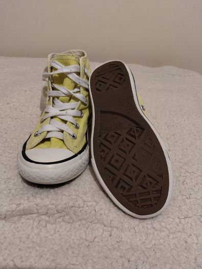 Converse All Stars Hi Tops Trainers