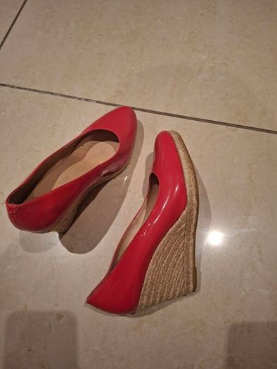 Ladies Shoes Size 40 Coral Wedges