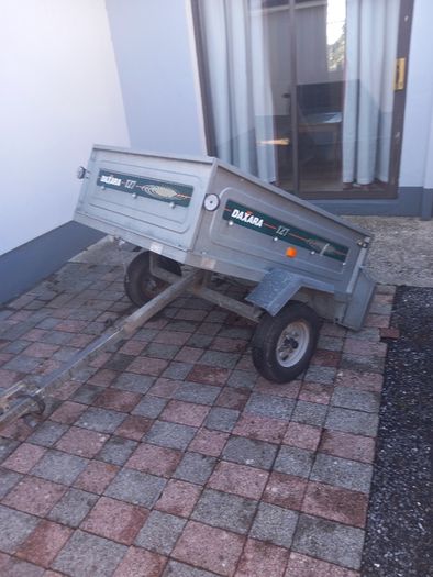 Car trailer
