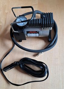 Portable air compressor