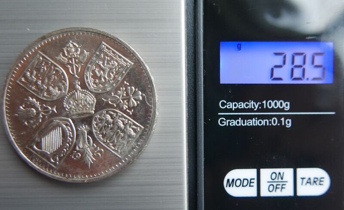 1953 Queen Elizabeth II Coronation Crown Royal Mint 5 Shilling Commemorative Coin