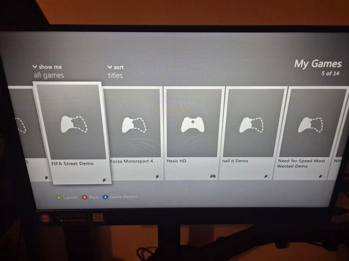 Boxed Xbox 360 Slim 250GB Console Bundle - Official Wireless Controller 4 Games