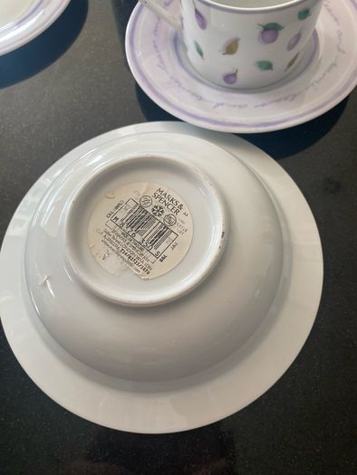 Six piece matching set off M&S berties and leaves breakfast set