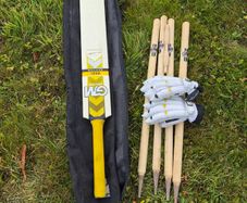 Gunn & Moore GM Maxi Select Adult Cricket Bat