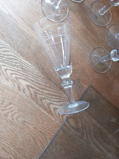 Newbridge White Wine Glasses  x  6