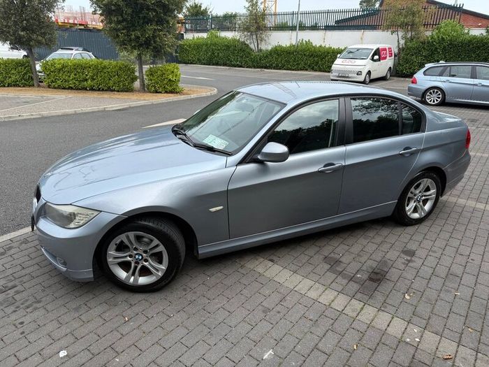 BMW 3-Series 2010