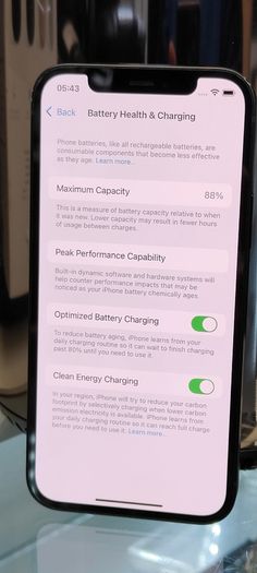 Apple iPhone 12 64GB Factory Unlocked Black (Battery: 72%)