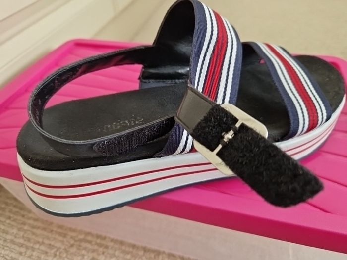 Summer sandals