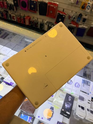 macbook 13 early 2009