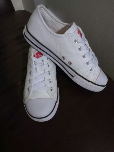 Lee Cooper Shoes, size EU-33, UK-1