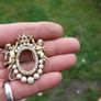 Vintage Brooch 2 Cherubs supporting Crown crystals and pearls - Photo frame Image 8
