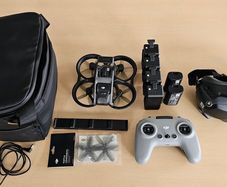 2x DJI Avata + DJI Goggles v2 + FPV controller + extras