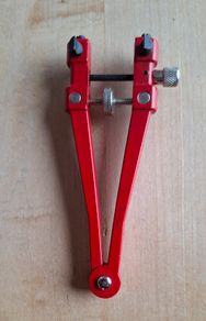 Watch case opener
