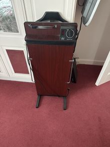 Trouser press