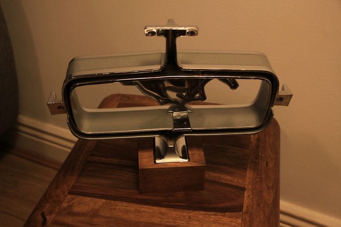 FORD 1964-1965 Mustang Pony Chrome Grill Emblem Display Muscle Car