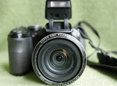 Fujifilm FinePix S Series S4800 16.0MP Digital Camera - Black -TESTED