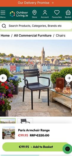 Garden table extendable and 8 chairs.