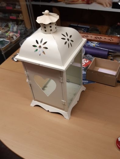 Lantern Metal