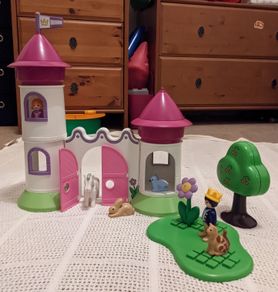 Playmobil 123 Castle with Stackable Towers