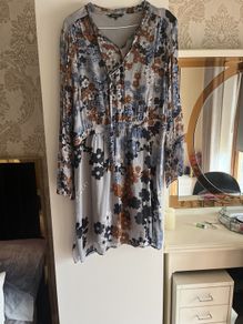 Dress Size 14