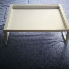 Tray folding