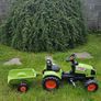 Kids Ride Tractor CLAAS with trailer. Image 2
