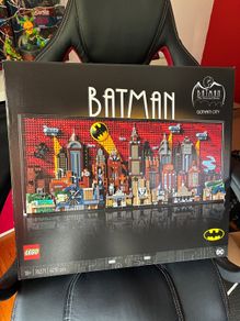 RETIRED Lego Gotham Set 76271 - New And Sealed
