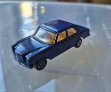 Vntage toy car