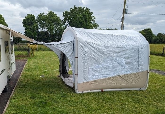 quechua inflatable camping shelter and pump