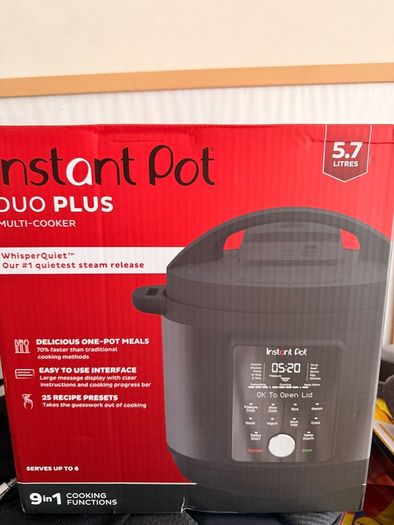Instant Pot Duo Plus 5.7L 9in1 Multi-Cooker Excellent Condition