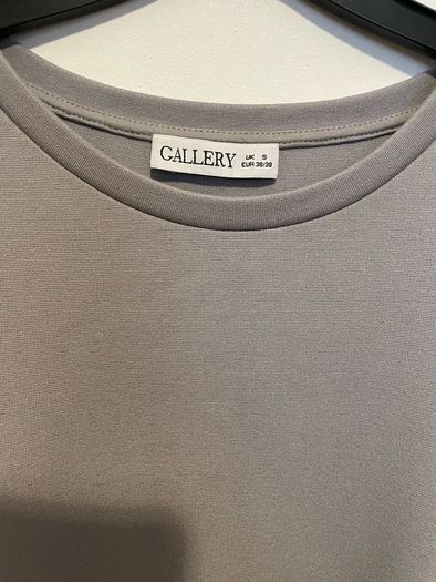 Gallery grey white top size 8 to 10 - New