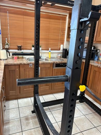 550KG RATED  Branded Heavy Gauge Steel Full Pro Power Rack!!!