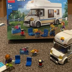 Lego City 60283 Holiday Camper Van