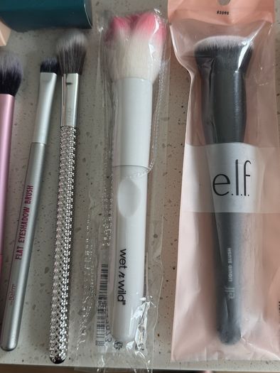 Makeup brushes new 100% genuine