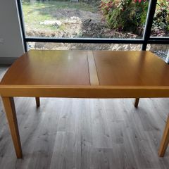 Extendable table