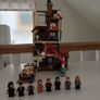 Lego Harry Potter Attack on The Burrow 75980 Image 2