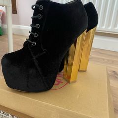 Schuh starlight platform boot size 4