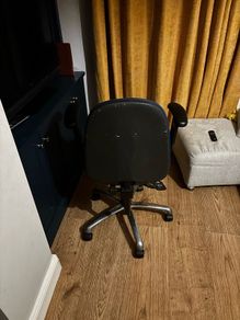 Free Office Swivel chair