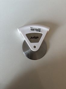 pizza cutter