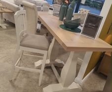 Kitchen High Top Table & 4 High Chairs