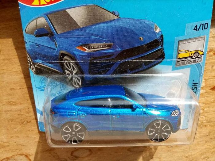 Hot Wheels '17 Lamborghini Urus