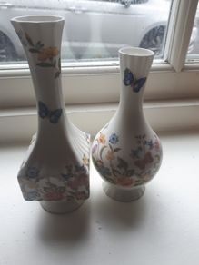 2 x small ornamental vases