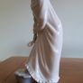 Nao By Lladro Girl Nightgown Foot Bath Brush Porcelain Figure Figurine Spain Image 2