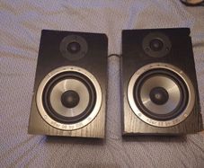 ESI nEar 05 studio monitors