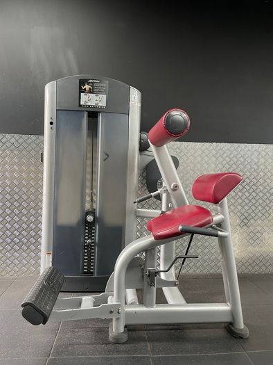 Back extension machine