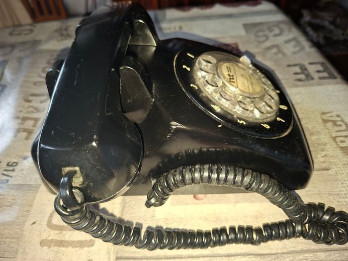 Vintage Black Rotary Dial and Antique Telephones. PRICE IS FOR 1 ONLY Postage Available or Collection