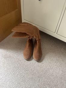 Suede boots