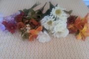 Artificial bunches of flowers