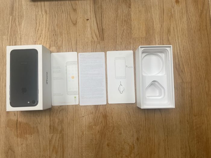 IPhone 7 (Box)