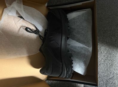 Safety shoe brand new